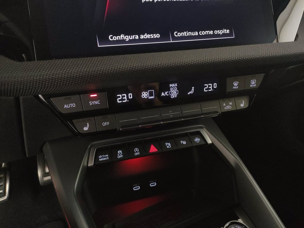 AUDI A3 sedan 2.0 tdi s line edition 150cv s-tronic