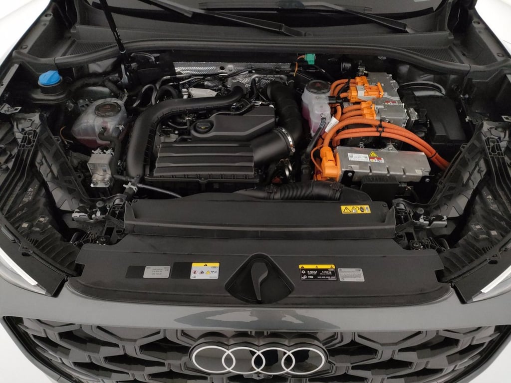 AUDI Q3 1.5 e-hybrid s line edition 272cv s-tronic