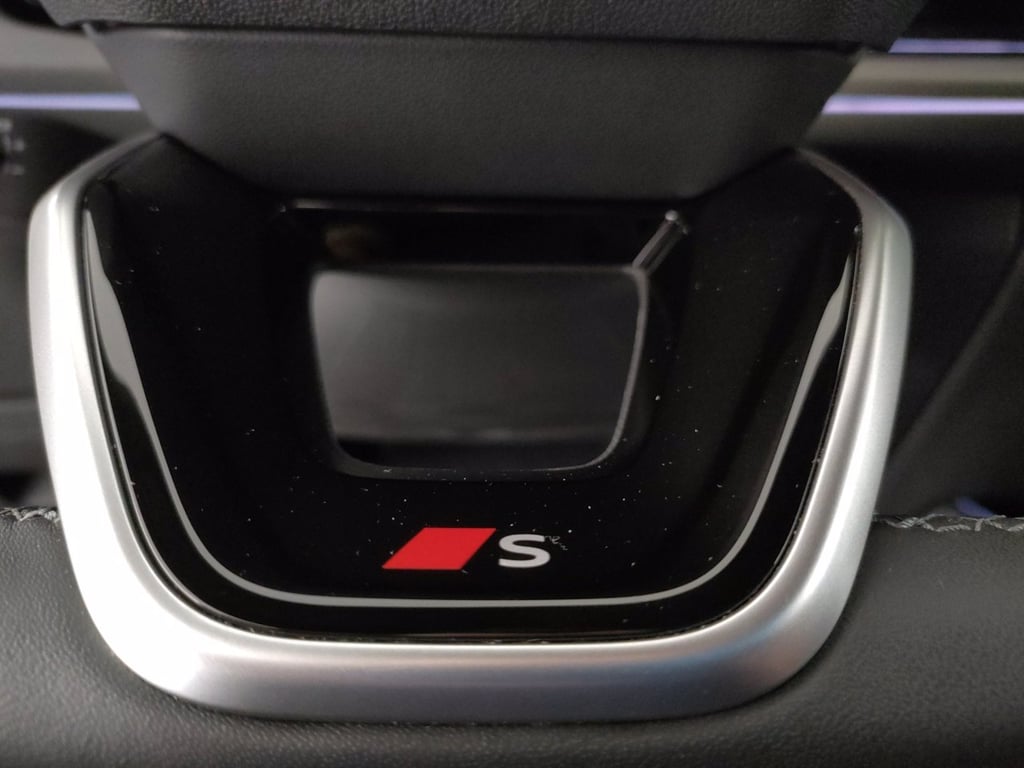 AUDI Q3 1.5 e-hybrid s line edition 272cv s-tronic