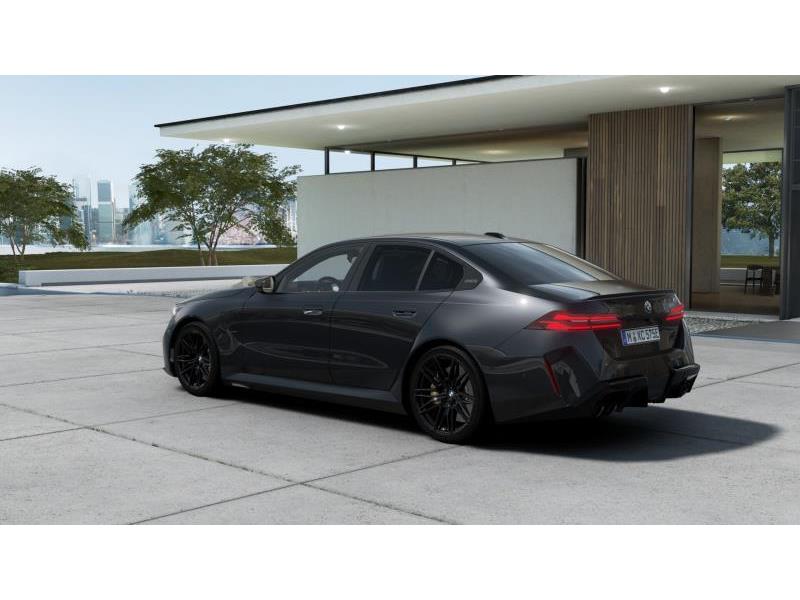 BMW M5 4.4 727cv auto