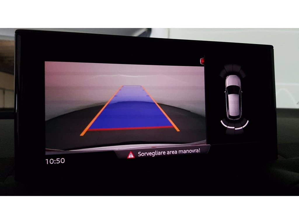 AUDI Q2 30 2.0 tdi admired s-tronic