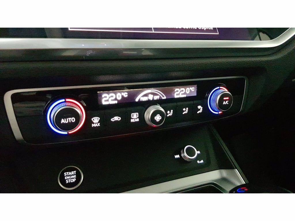 AUDI Q3 35 2.0 tdi business advanced s-tronic