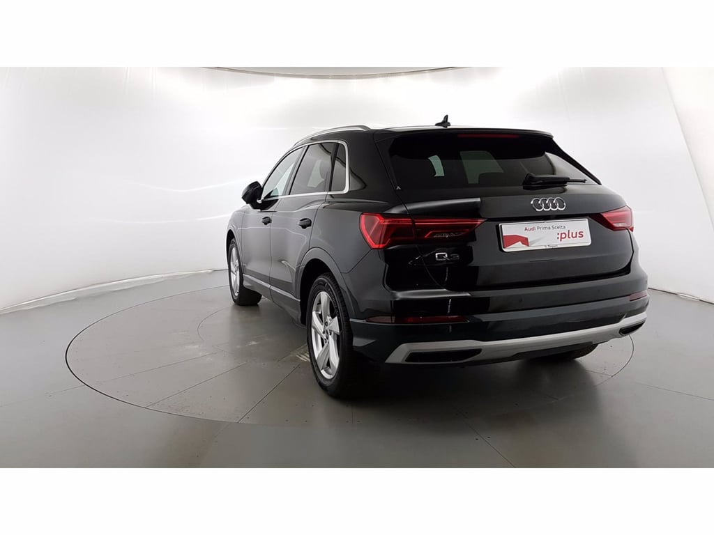 AUDI Q3 35 2.0 tdi business advanced s-tronic