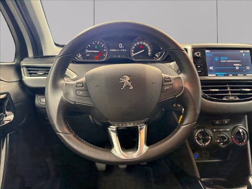 PEUGEOT 2008 1.2 puretech Signature s&s 82cv