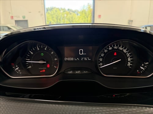 PEUGEOT 2008 1.2 puretech Signature s&s 82cv