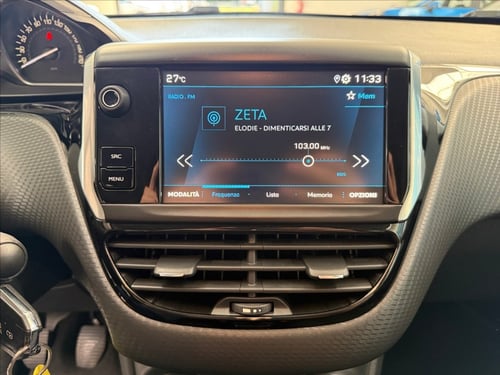 PEUGEOT 2008 1.2 puretech Signature s&s 82cv