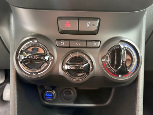 PEUGEOT 2008 1.2 puretech Signature s&s 82cv