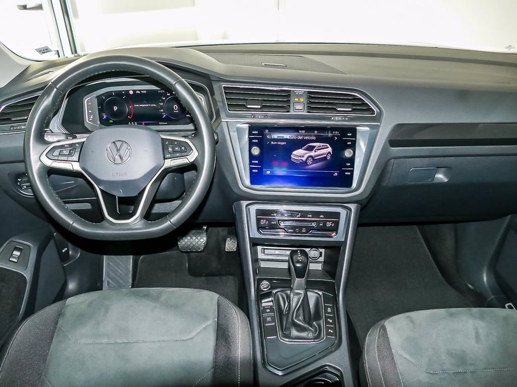 VOLKSWAGEN Tiguan 2.0 tdi elegance 150cv dsg