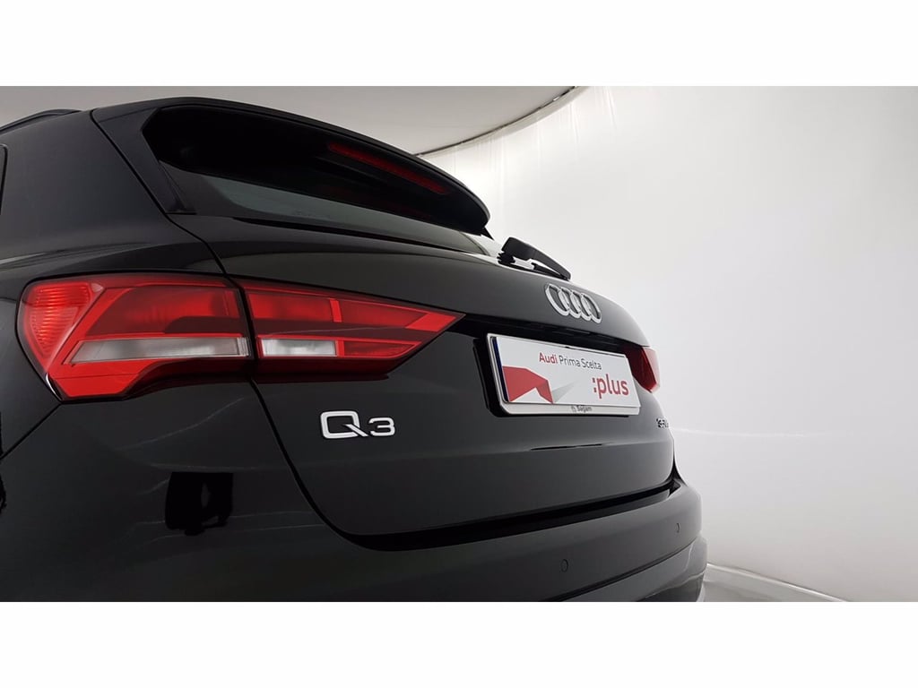 AUDI Q3 35 1.5 tfsi mhev business advanced s-tronic