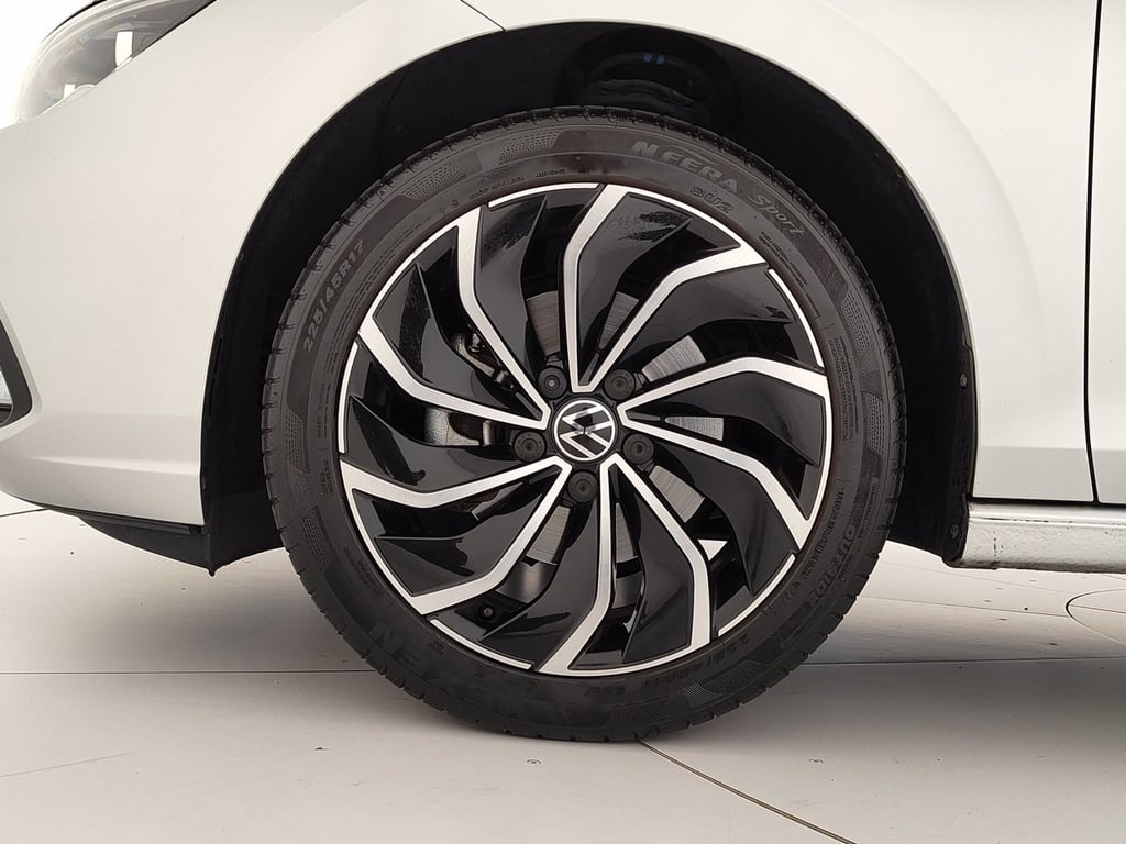VOLKSWAGEN Golf 1.5 tsi evo style 130cv
