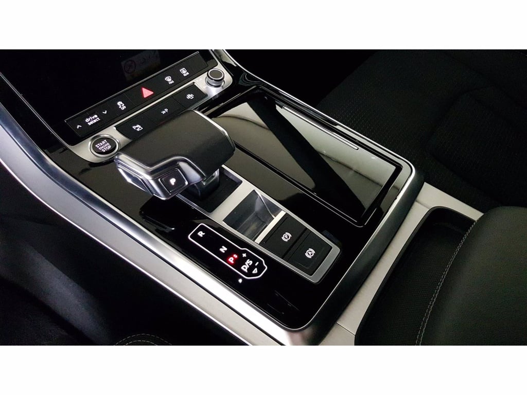 AUDI Q8 55 3.0 tfsi mhev sport quattro tiptronic
