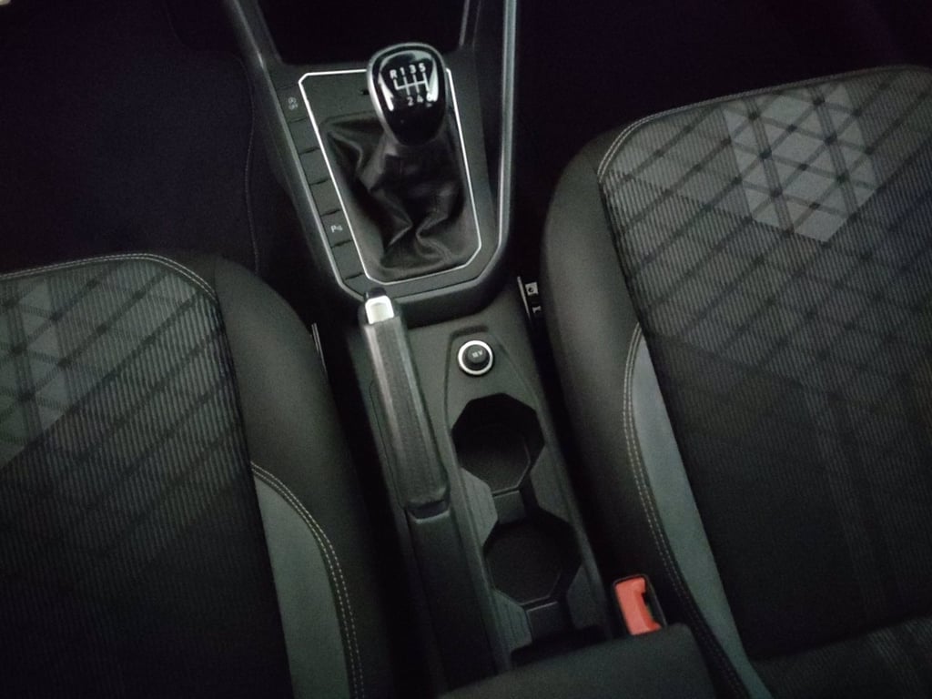 VOLKSWAGEN Taigo 1.0 tsi r-line 110cv