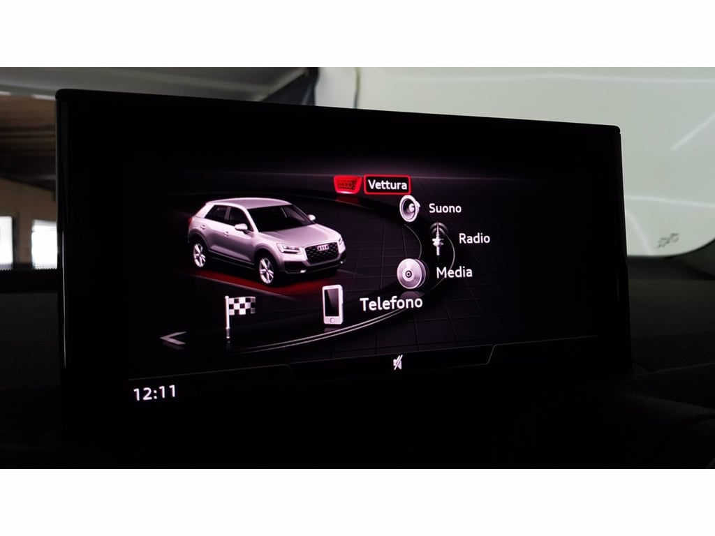 AUDI Q2 30 2.0 tdi business s-tronic