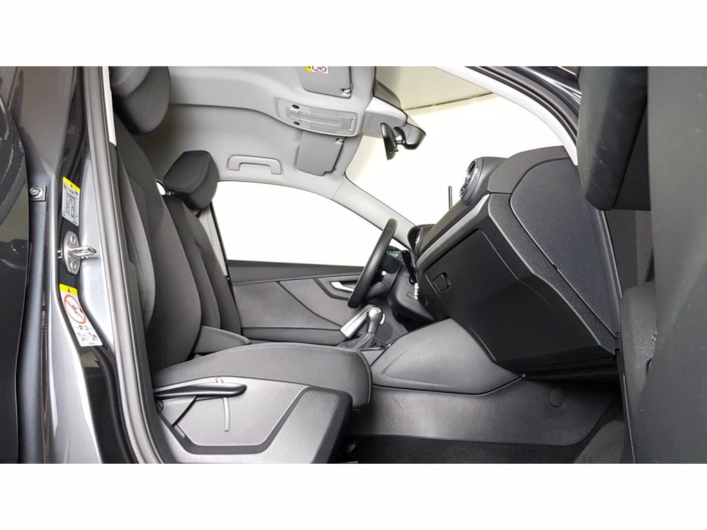 AUDI Q2 30 2.0 tdi business s-tronic
