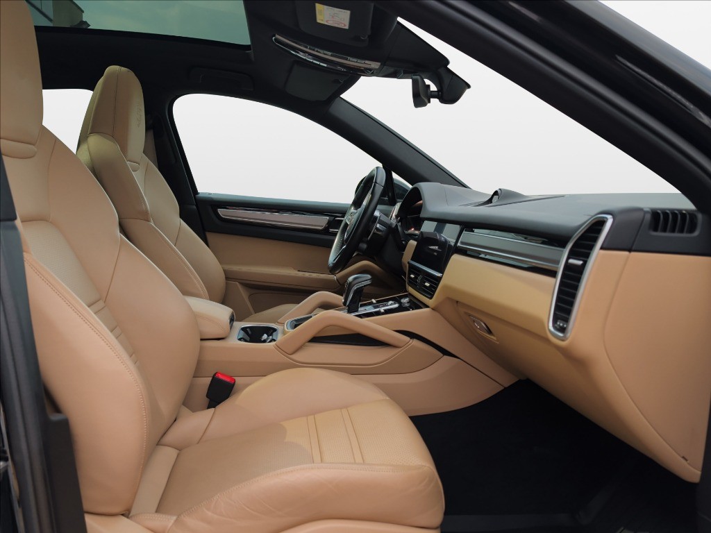 PORSCHE Cayenne Coupe 3.0 e-hybrid Platinum Edition tiptronic