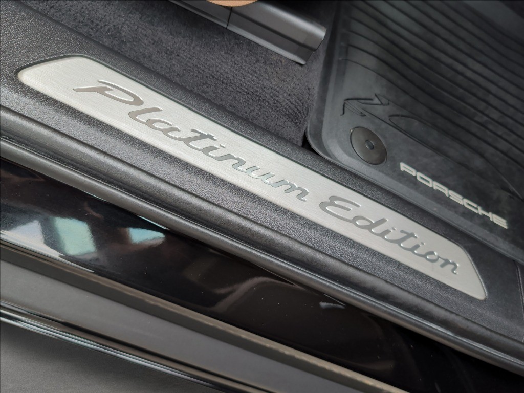 PORSCHE Cayenne Coupe 3.0 e-hybrid Platinum Edition tiptronic