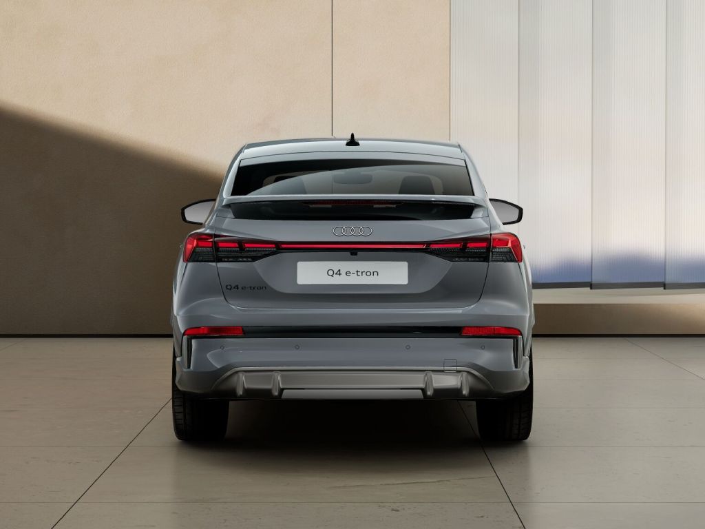 AUDI Q4 sportback e-tron s line 204cv