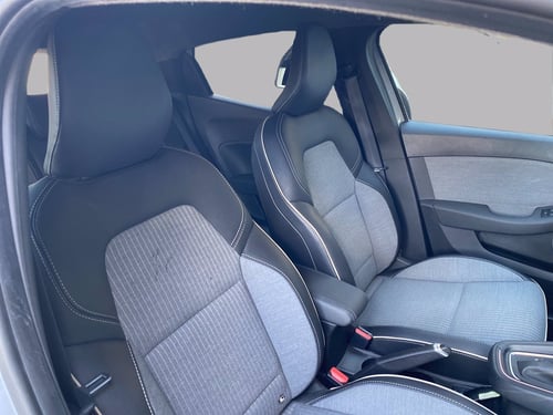 RENAULT Clio 1.6 e-tech full hybrid techno 145cv