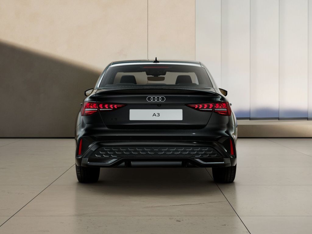 AUDI A3 Sedan TFSI 110 kW S tronic S Line