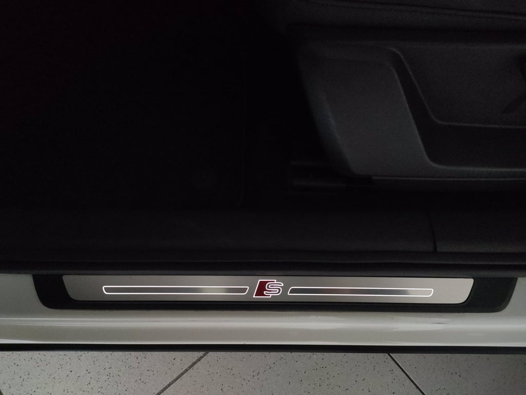 AUDI Q2 30 1.6 tdi s line edition s-tronic my19
