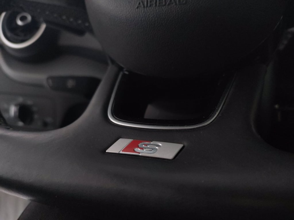 AUDI Q2 30 1.6 tdi s line edition s-tronic my19