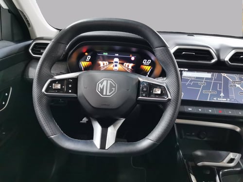 MG Zs 1.5 hybrid+ luxury auto
