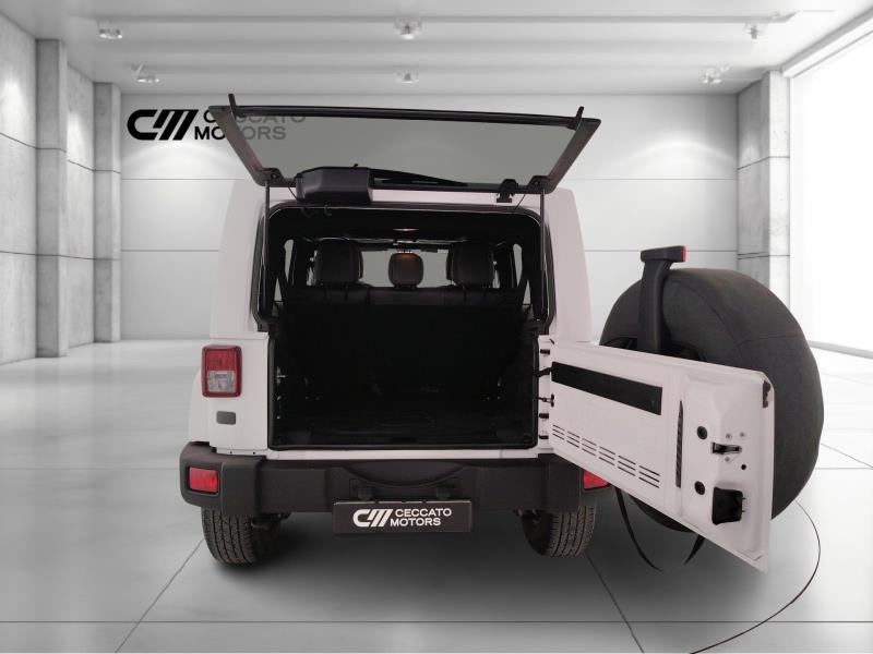 JEEP Wrangler unlimited 2.8 crd sahara auto e6