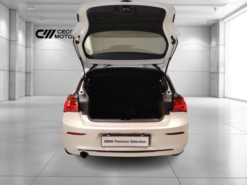 BMW 118d sport auto 5p my18