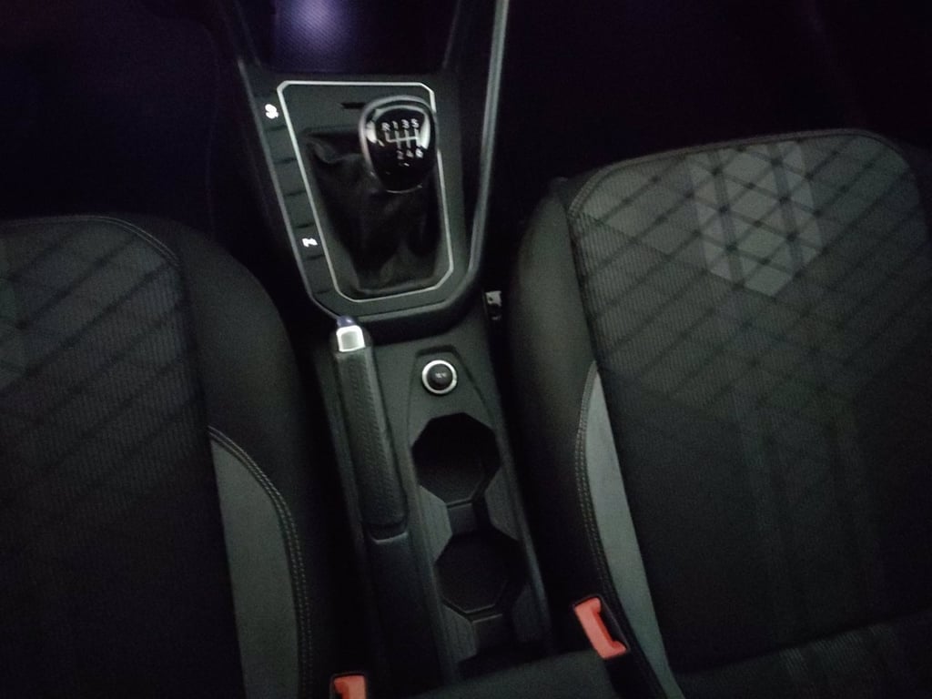 VOLKSWAGEN Taigo 1.0 tsi r-line 110cv