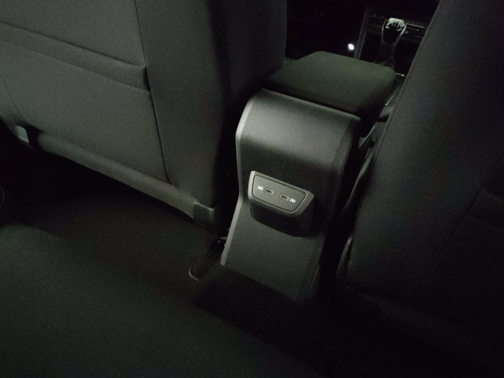 VOLKSWAGEN Taigo 1.0 tsi r-line 110cv