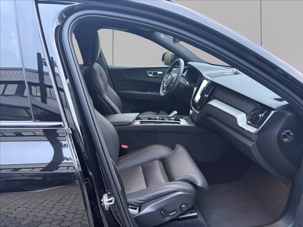 VOLVO Xc60 2.0 t8 phev ultra black edition awd auto