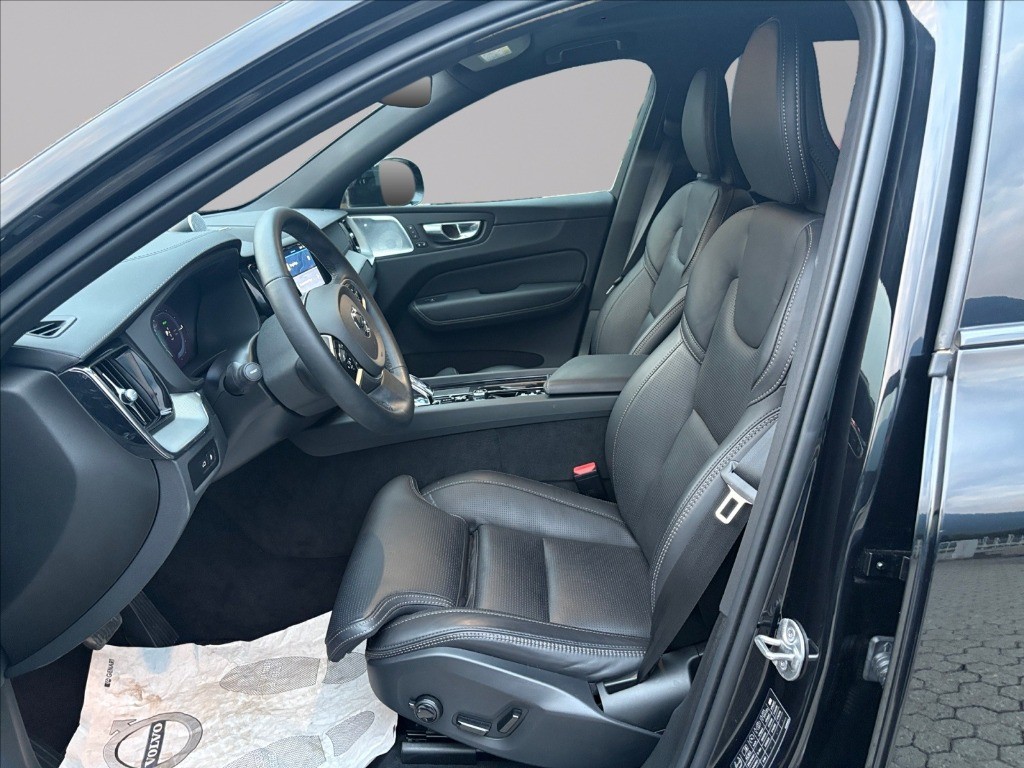 VOLVO Xc60 2.0 t8 phev ultra black edition awd auto