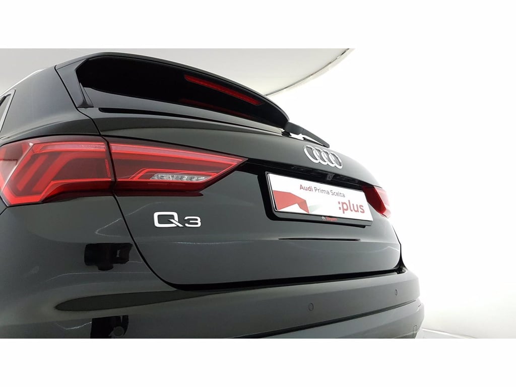 AUDI Q3 35 2.0 tdi business advanced s-tronic