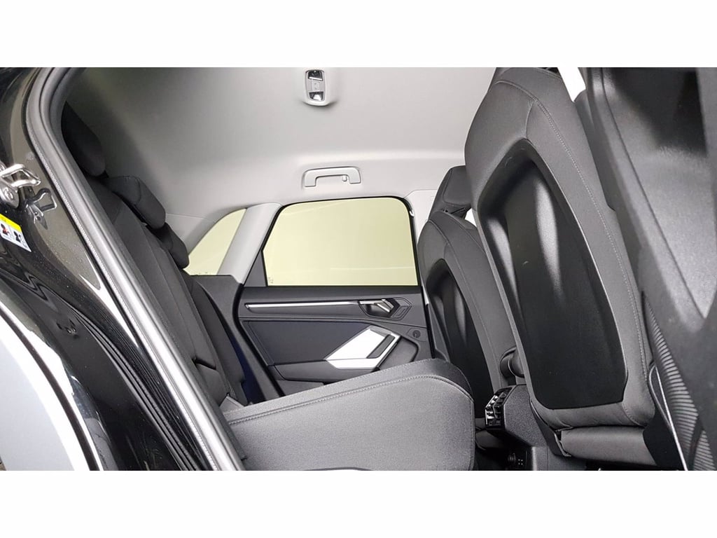 AUDI Q3 35 2.0 tdi business advanced s-tronic