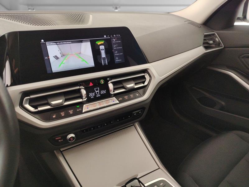 BMW 320d touring mhev 48v xdrive sport auto