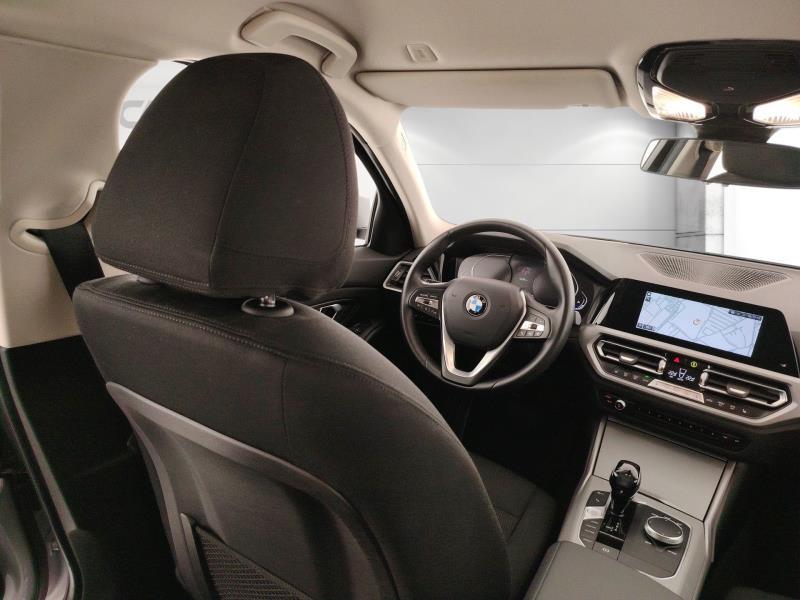 BMW 320d touring mhev 48v xdrive sport auto