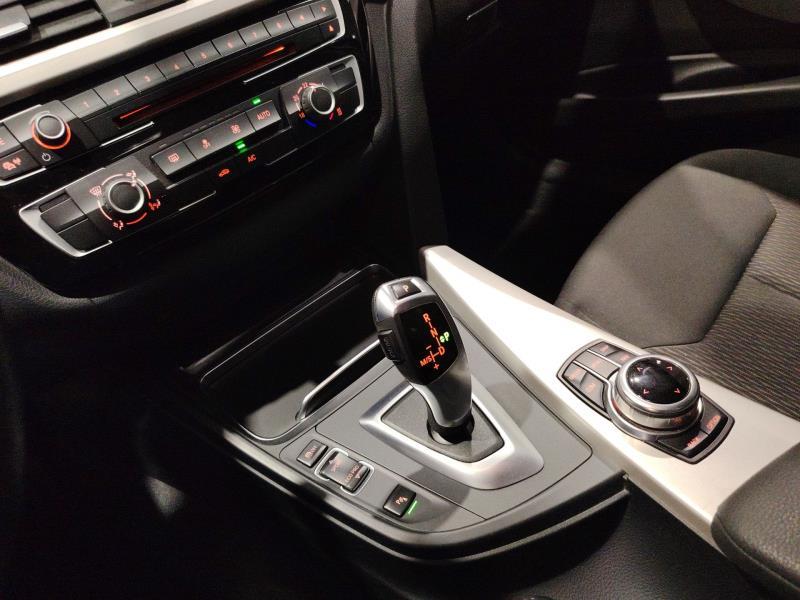 BMW 318d touring business advantage auto