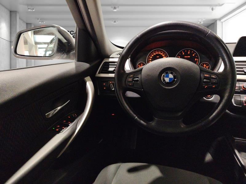 BMW 318d touring business advantage auto