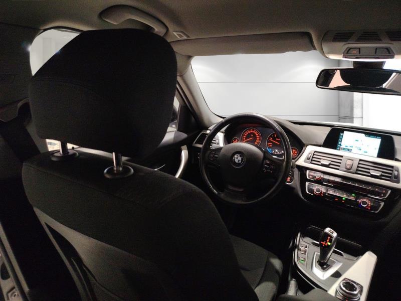 BMW 318d touring business advantage auto