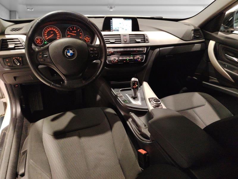 BMW 318d touring business advantage auto