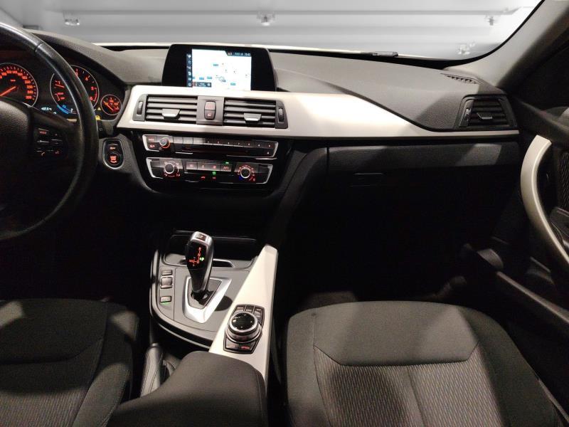 BMW 318d touring business advantage auto