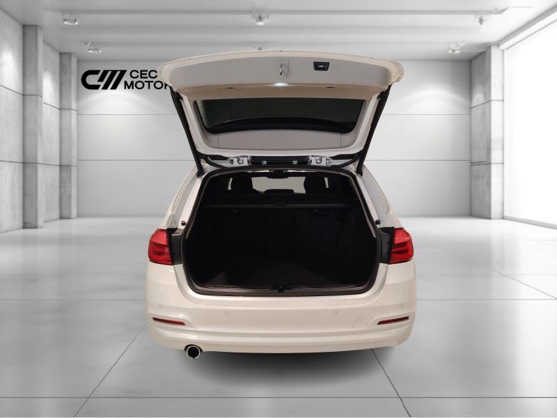 BMW 318d touring business advantage auto