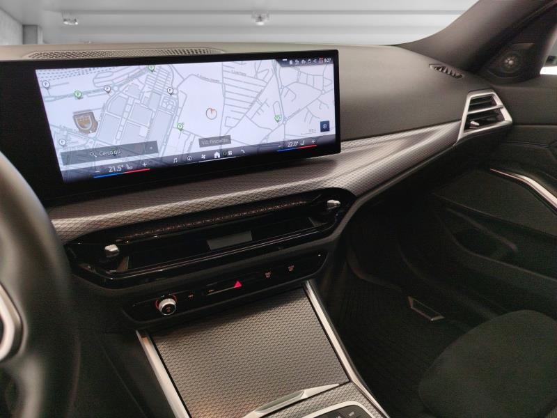 BMW 320d touring mhev 48v xdrive msport auto