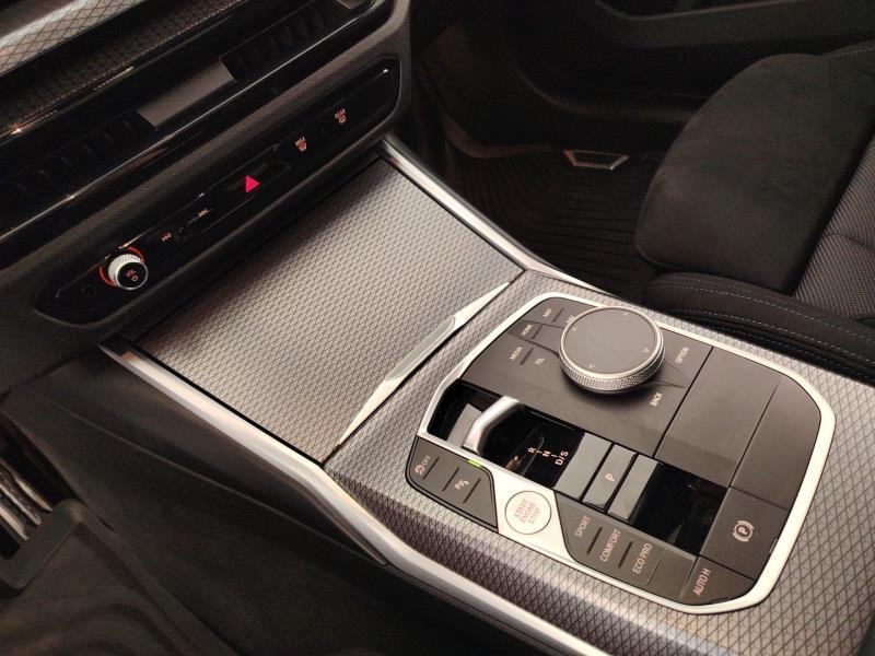 BMW 320d touring mhev 48v xdrive msport auto