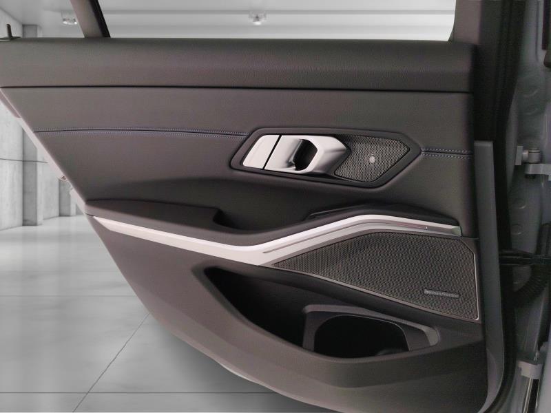 BMW 320d touring mhev 48v xdrive msport auto