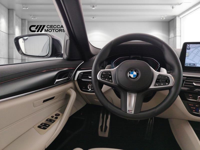 BMW 520d touring mhev 48v xdrive msport auto