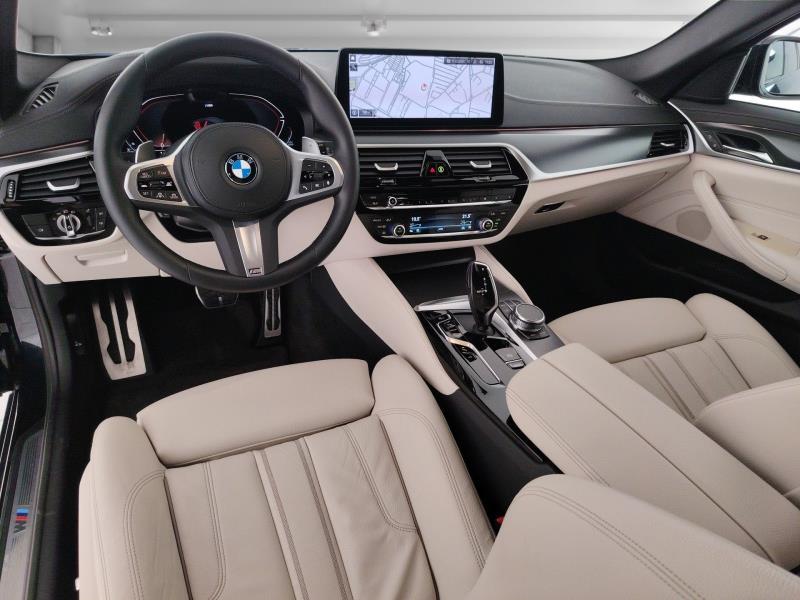 BMW 520d touring mhev 48v xdrive msport auto