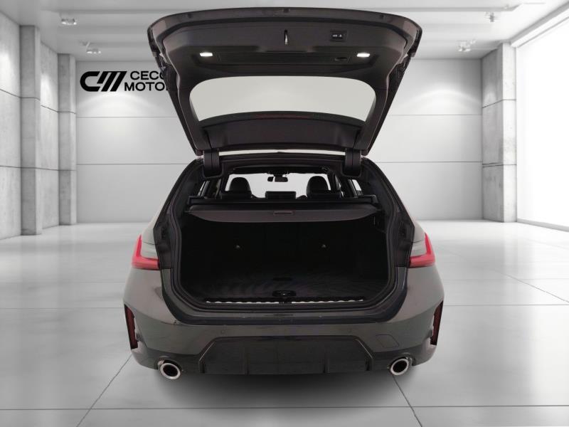 BMW 320d touring mhev 48v xdrive msport auto