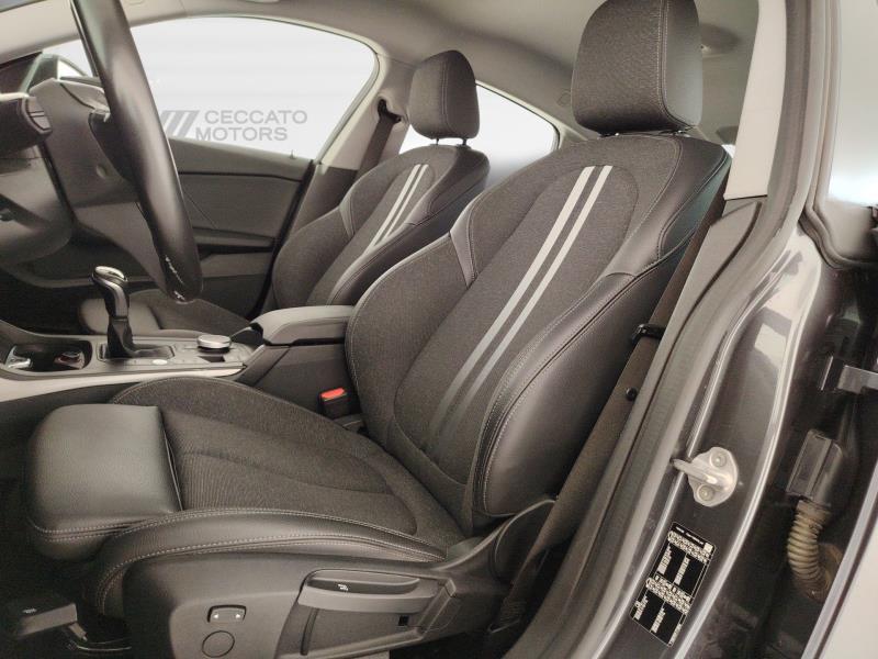 BMW 218d gran coupe advantage