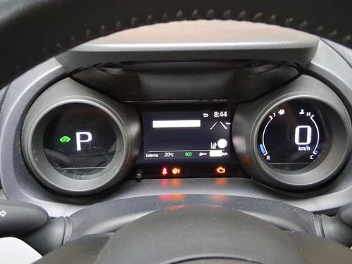 TOYOTA Yaris cross 1.5h business fwd 116cv e-cvt